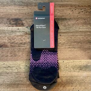 COPY - Mens L, MacroPillow Tab Run Sock, Black & Pink, MSRP $24